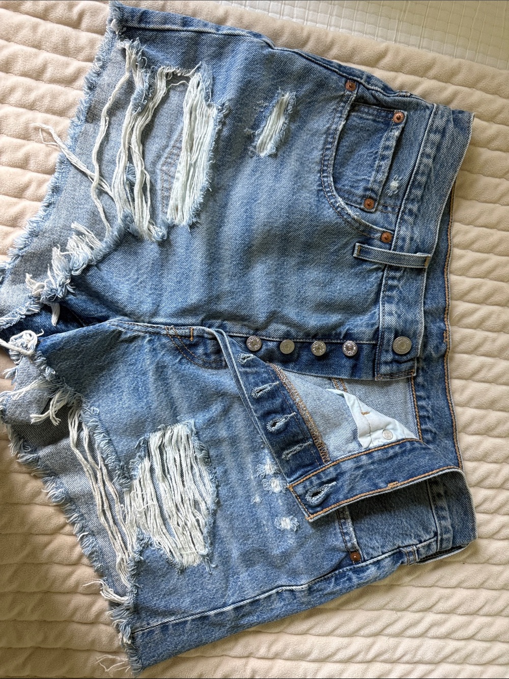 Levi’s 501 High-Rise Denim Shorts - Light Blue